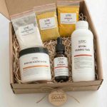 Zerdeçal, sarı kil, sodyum laktat, bıttım sabunu yağı ve kostik içeren doğal sabun yapım seti kutusu