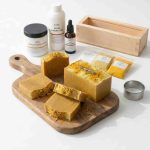 Zerdeçal, sarı kil, bıttım sabunu yağı ve kostik ile hazırlanan doğal soğuk işlem sabun ve sabun yapım malzemeleri